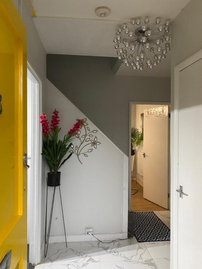 Cosy 3 Bed Flat Ideal For Trips To Λονδίνο Εξωτερικό φωτογραφία