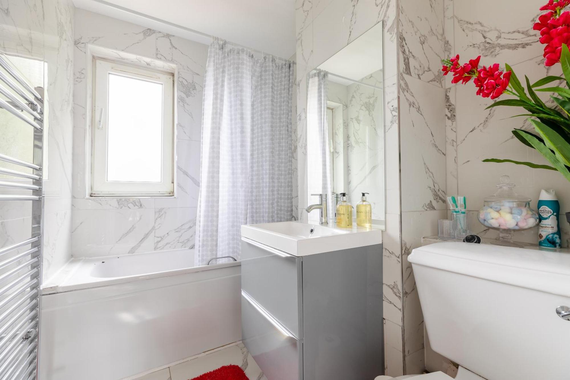 Cosy 3 Bed Flat Ideal For Trips To Λονδίνο Εξωτερικό φωτογραφία